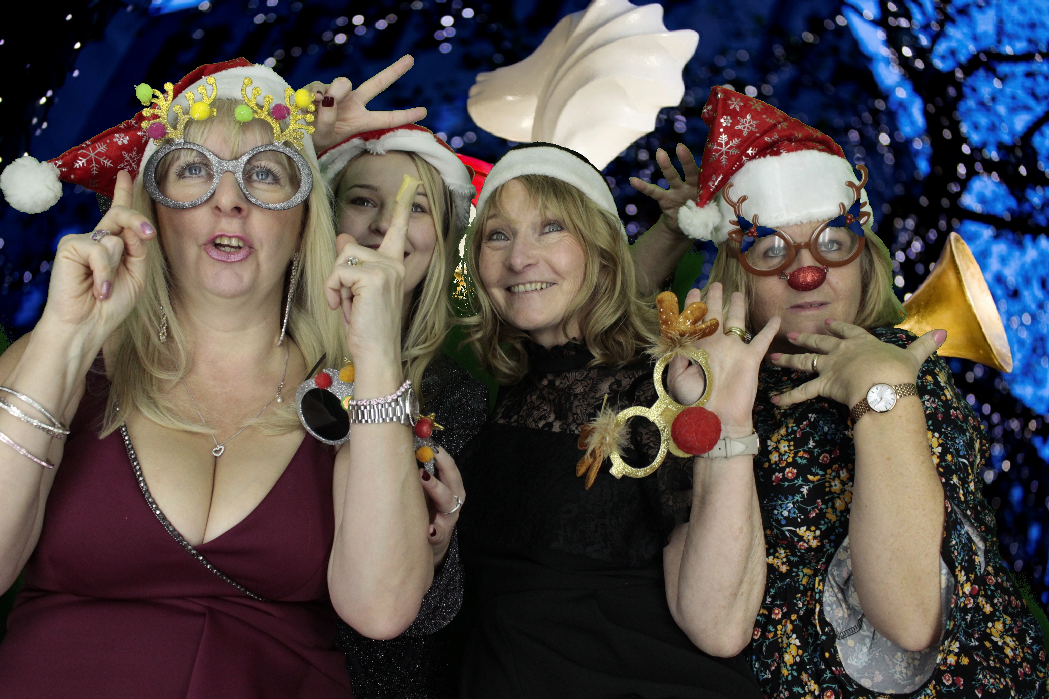 Silvermere Christmas Party | View more photos from the event at gallery.myphotoboothexperience.co.uk/u/MyPhotoBoothExperienceLtd/Silvermere-Christmas-Party-2
